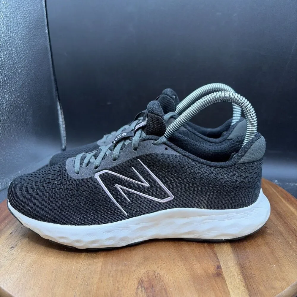 New Balance 520V8 Womens Size 6 D Running Shoes Black White Sneakers